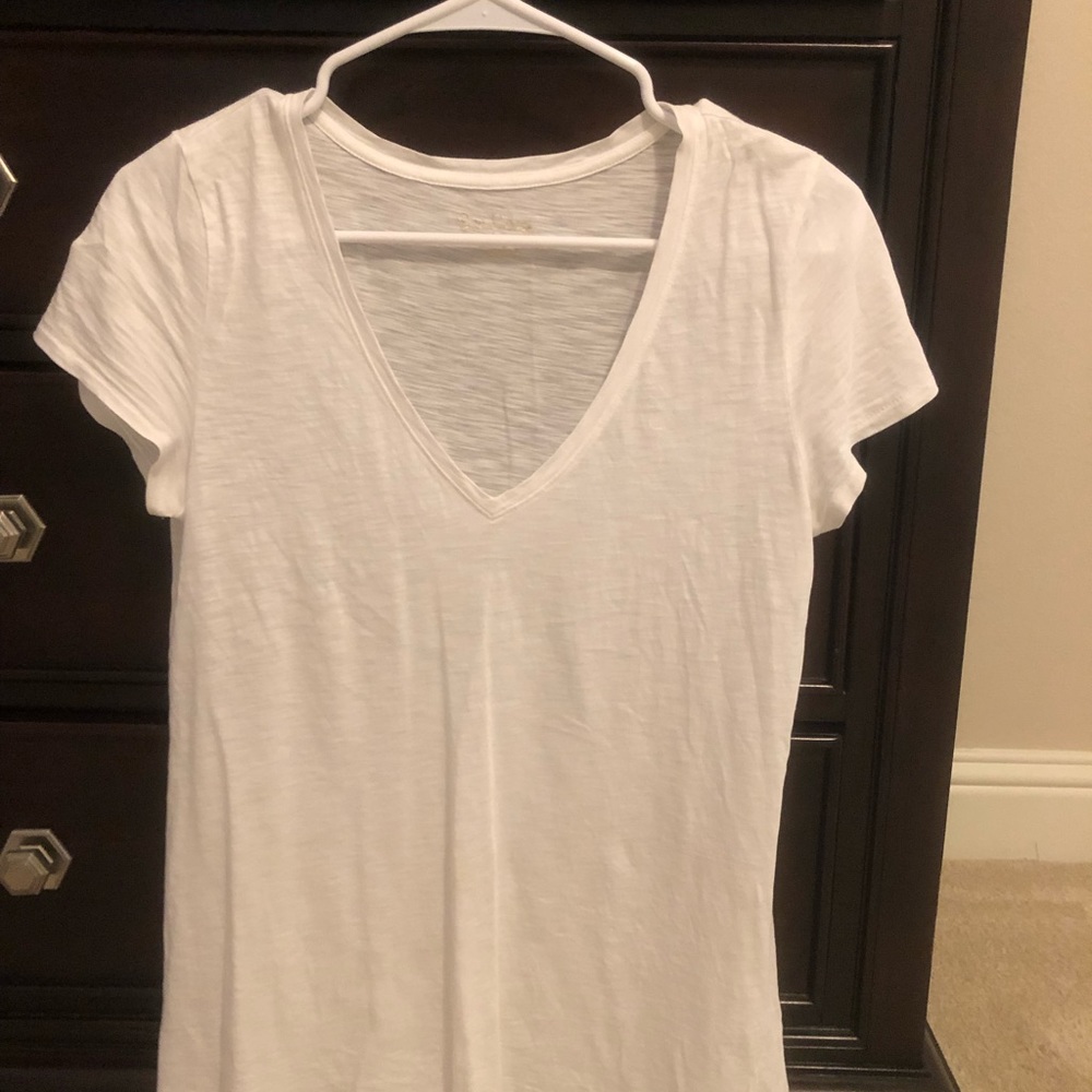 Lilly white tee